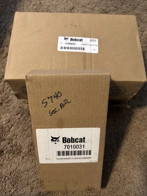 New OEM Bobcat 7286652 Direct Flow Air Filter & 7010031 Secondary Air Filter - Image 1 of 4