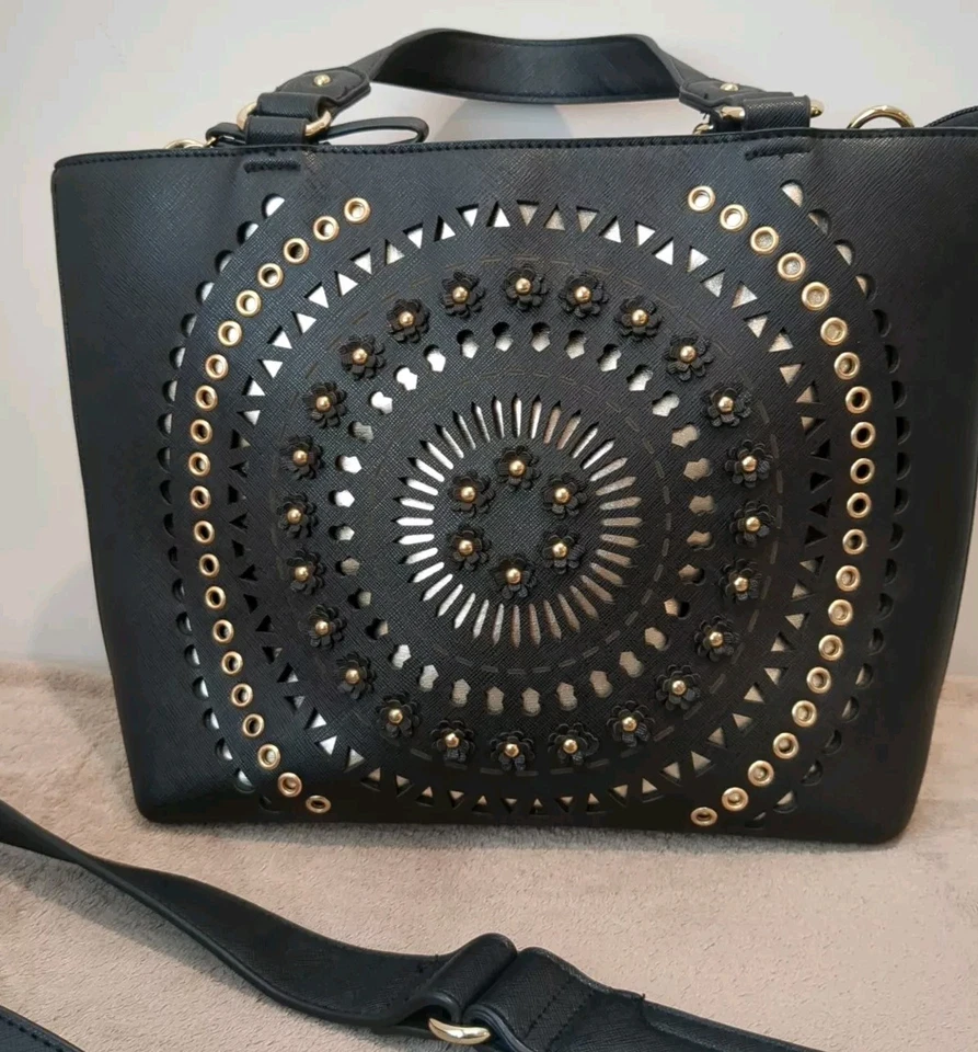 Bolso de mano chino de lavandería para mujer corte láser negro de 2 vías trabajo ciudad preppy Foto 1 de 4