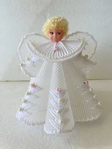 Vintage Handmade Plastic Canvas Blond Angel 8” Faux Pearls Rosebuds Home Decor - Imagen 1 de 9