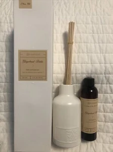 REDUCED! Aromatique Gingerbread Brûlée Reed Diffuser Set with 4oz Fragrance Oil - Picture 1 of 3