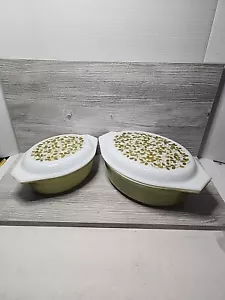 (2) Vintage Pyrex Verde Avocado Olive Green W/ Lids Casserole MCM 2.5qt/1.5qt - Picture 1 of 7