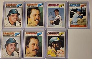 1977 Topps Baseball 7 card lot all Hall of Famers; Jackson 2X, Ryan, Brett more