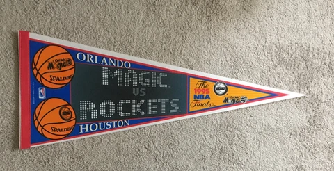 VINTAGE 1995 NBA FINALS HOUSTON ROCKETS VS. ORLANDO MAGIC FELT LICENSED PENNANT Cover