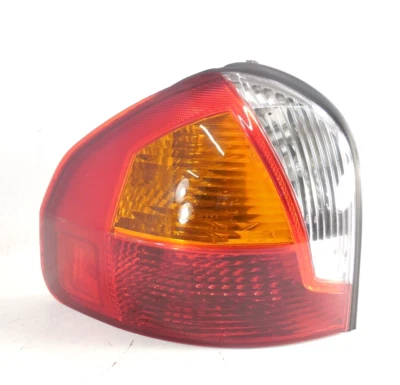 Hyundai Santa Fe 2001-2004 cuarto montado en panel luz trasera izquierda conductor OEM Foto 1 de 4