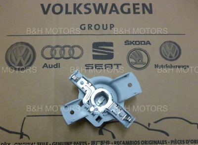 NEW GENUINE SEAT ALTEA 04-15 TAIL LAMP BULB HOLDER LEFT or RIGHT 5P0945257 - Image 1 of 4