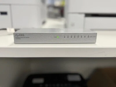 ZyXel ES-108P Zyxel ES-108P 8-Port 10/100 Desktop Switch - With PSU - Image 1 of 3