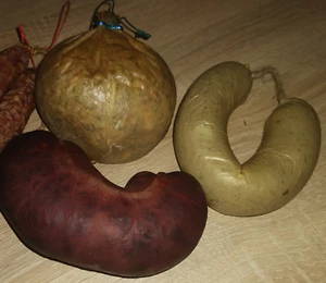 Thüringer Rotwurst Leberwurst oder Sülze - Bild 1 von 1