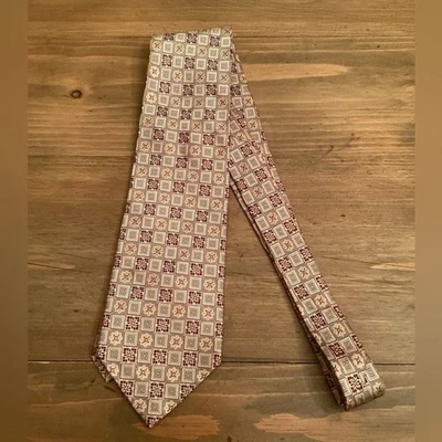 JOSEPH & FEISS INTERNACIONAL CORBATA DE SEDA PARA HOMBRE ORO BORGOÑA GEOMÉTRICA 4" ANCHO Foto 1 de 4