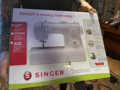 SINGER SEALED SEWING MACHINE TRADITION 2277 BRAND NEW 8000 SERIES - Image 1 of 2