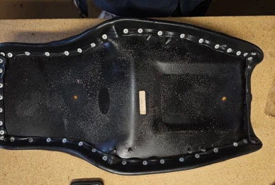 Assento marrom escuro personalizado para uma Honda CB450 lateral da década de 1970 - Imagem 1 de 4