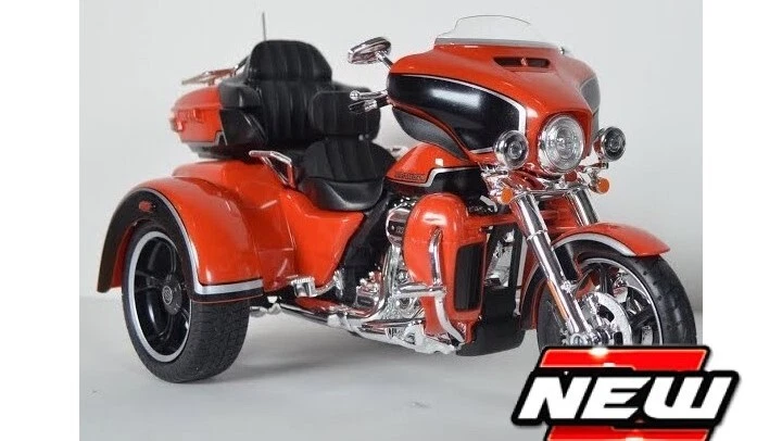 Modellino moto scala 1:12 HARLEY DAVIDSON CVO TRI-GLIDE ULTRA modellismo bike - Immagine 1 di 1