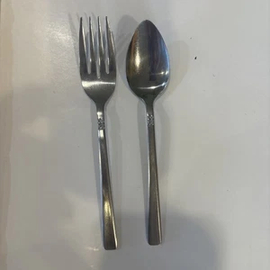 Castle Court Edelstahl Gabel und Löffel zierlich Blumen Japan - Bild 1 von 6