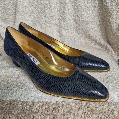 NUEVO- Zapatos Timothy Hitsman España Todo Cuero. Azul marino con ribete dorado talla UK 7,5 Foto 1 de 4