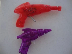 VINTAGE PLASTIC RAY GUNS - Picture 1 of 7