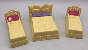 Fisher Price Dollhouse Sweet Street Replacement HOTEL BEDS Yellow Twin Double - Picture 1 of 2