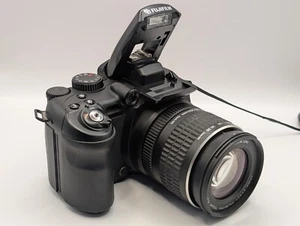 Fujifilm FinePix S9500 9mp CCD Camera - Picture 1 of 17