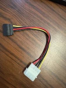 IDE/Molex 4-Pin Male To Serial ATA SATA 15-Pin Female Power Adapter Cable - Picture 1 of 3