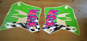 KAWASAKI KDX 200 KDX220 SHROUD GRAFIK AUFKLEBER STICKER DICK HOCHWERTIG - Bild 1 von 4