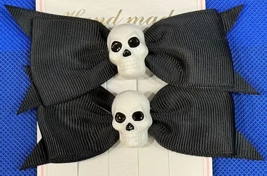 2 Pc Awesome Skull Hair Clips - Image 1 of 1