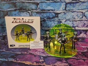 Vintage "The Zetales" Alien Rock Band figurines Shadowbox Collectibles 1999 - Picture 1 of 17