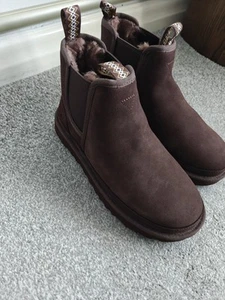 Ugg Neumel Chelsea Boots Suede UK SIze 6 - Picture 1 of 6