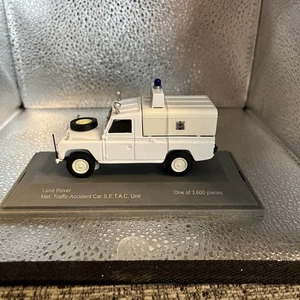 Vanguards 1/43 Scale VA07604 - Land Rover - Met Traffic Accident Car SETAC Unit - Picture 1 of 7
