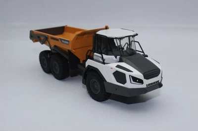 Conrad 2216 Liebherr A 920 Mobile Excavator Stage IV Excavator 1:50 NEW in OVP - Image 1 of 4