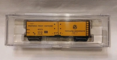 Western Fruit Express N-scale train Intermountain Railway R-40-23 Refrigerator - Image 1 of 4