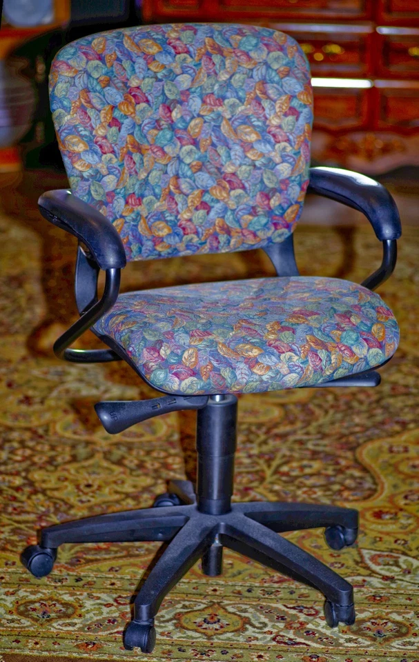 HON Mobius 4703 Fabric Chair Excellent condition! Heavy Duty High Quality! - Image 1 of 4