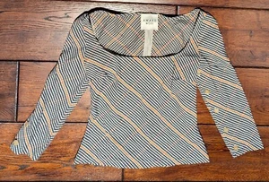 Blusa Top Awake Mode para Mujer a Cuadros Cuello en U con Cremallera Trasera y Acentos con Botones - 34 XS - Imagen 1 de 17