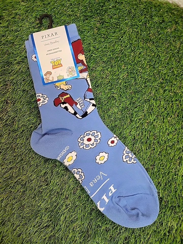 Nuevos calcetines Pixar Vera Bradley para mujer Mi- Chaussettes Toy Story talla EE. UU. 5-10 Foto 1 de 4