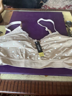 Coobie 全尺寸绑带 V 领蕾丝装饰文胸均码风格 9042F — 第 1/4 张图片