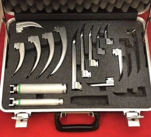 PROPPER F/O Comprehenisve Laryngoscope Kit in Case 12 Blades, 2 Handles - Picture 1 of 11