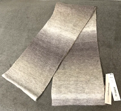 Bufanda para mujer AQUA Space Dye Ombre larga rectangular tejida marrón neutro Foto 1 de 4