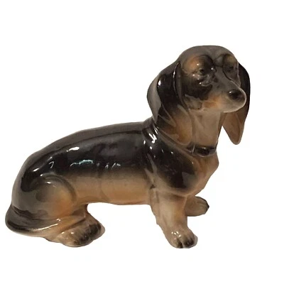 Sitzendorf Anq. German  Porcelain/Ceramic Sitting Dachshund Dog Glazed Figurine. - Image 1 of 4