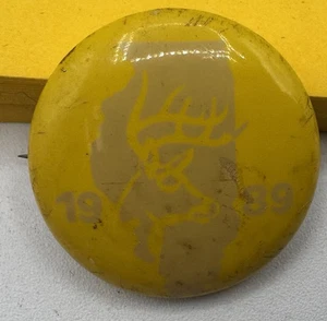 Vintage 1989 Illinois Deer Harvest Pin Yellow Round Hunting Collectible - Picture 1 of 2