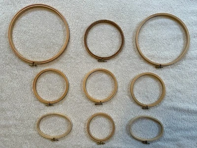 Lote de 12 aros bordados nuevos y vintage.   Hecho en Taiwán, China y sin marca Foto 1 de 4