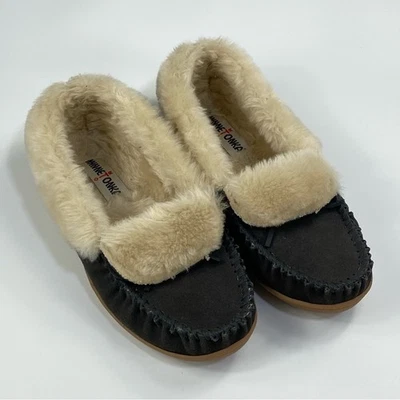 Minnetonka Dark Grey Moccasin Slippers Faux Fur Lined Sz 10 Women’s - Image 1 of 4