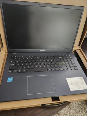 Portátil ASUS 15.6" Modelo Año 2024 Foto 1 de 4