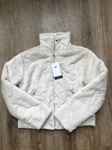 Nike Damen Swoosh Full Zip Kunstfell Jacke Ivory Gr. XS FV8019-104 - Bild 1 von 4
