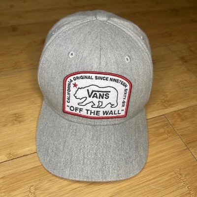 Vans Off The Wall YOUTH Gray Bear Patch Skate Retro Snapback Hat Structured - Image 1 of 4