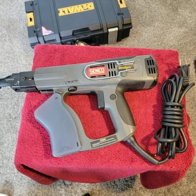 Sistema de fijación de tornillo para paneles de yeso Senco Duraspin DS200-AC COL COLATED Foto 1 de 4