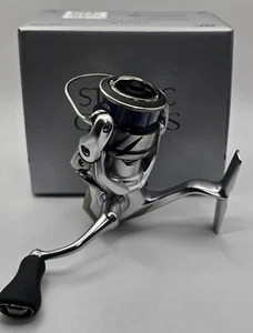 Shimano 23 Stradic C2500S-M Spinnrolle aus Japan - Bild 1 von 14