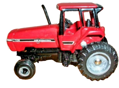 Ertl 1/64 scale Case International 7130 Tractor - Image 1 of 4