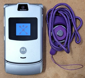 Motorola RAZR / Razor V3 - Silver ( Cingular ) GSM Flip Phone - Great Shape - Picture 1 of 7