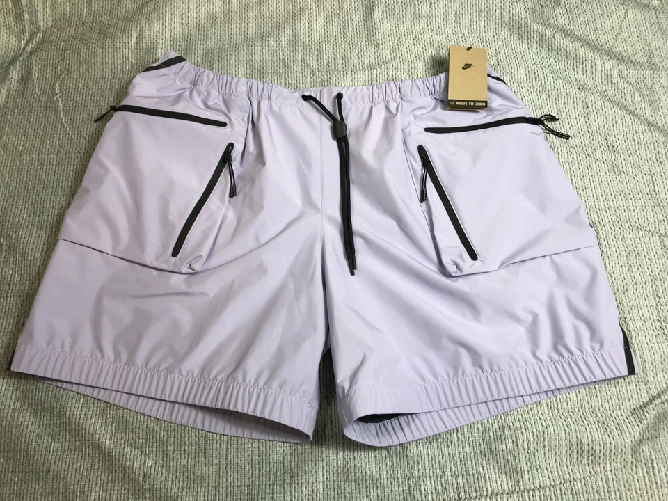 Pantalones cortos Nike Tech Sportswear súper ligeros con bolsillos de carga para hombre talla XL $135 Foto 1 de 4
