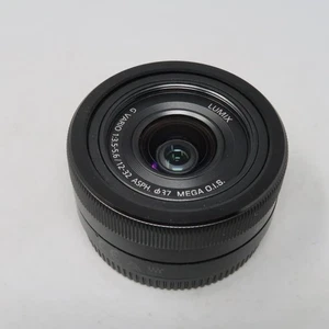 Panasonic Lumix G Vario 12-32mm f/3.5-5.6 Mega OIS ED Lens - Black - Picture 1 of 8