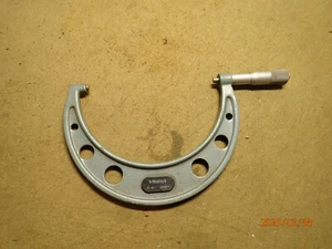 MITUTOYO 103-118  5"-6" MADE IN JAPAN MICROMETER W/ CARBIDE FACES VERNIER SCALE - Picture 1 of 6
