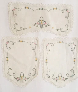 Embroidered Vintage 3 Piece Table/Bureau Scarf Set 17" Long & 2 Sides 10" X 13" - Picture 1 of 3