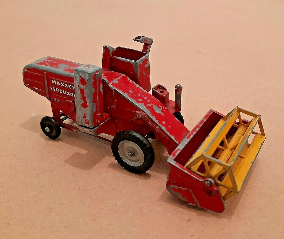 No.M-5 Matchbox Major Series Red and Yellow Massey Ferguson Combine Harvester. - Image 1 of 4